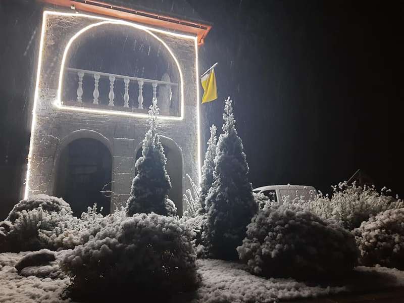 Показали фото з першим снігом у Жидичинській лаврі
