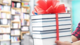 Книги відомих волинян: що читають, дарують і хочуть отримати в подарунок