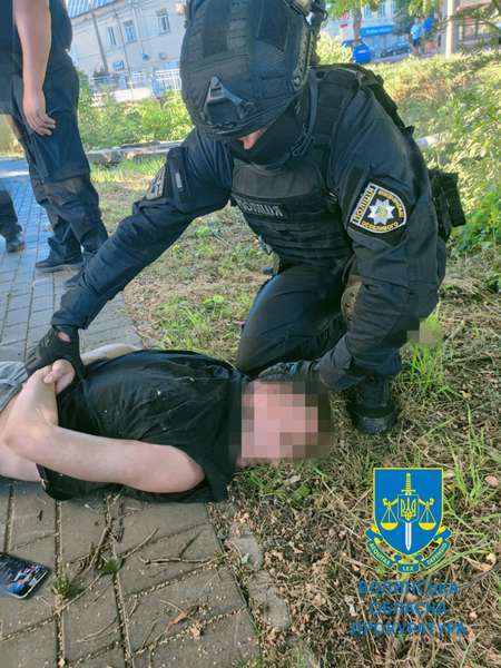 Затриманих у Луцьку наркобариг відправили під домашній арешт