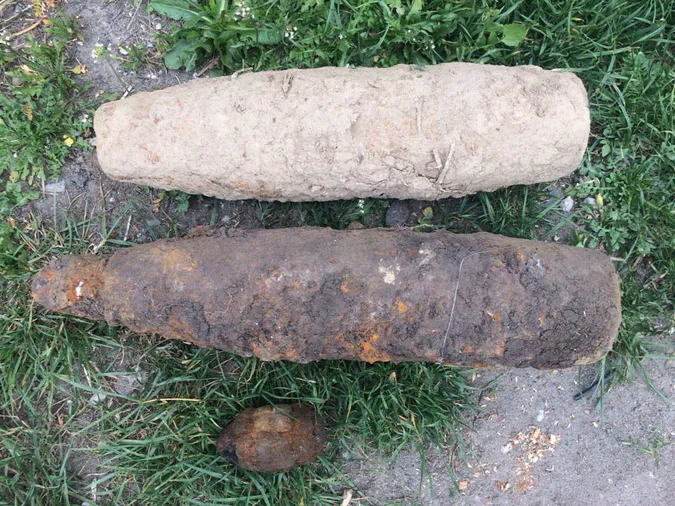 Очищуючи ставок, волинянин знайшов боєприпаси часів війни