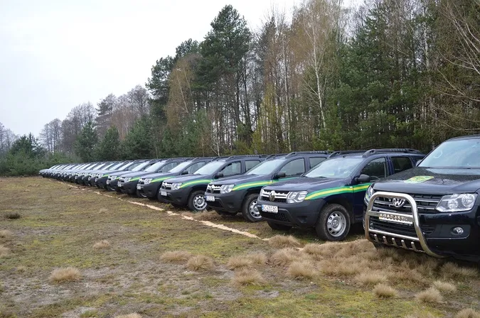 Для волинського лісгоспу купили 20 позашляховиків Renault Duster