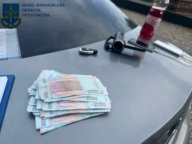 Рекетири під виглядом військових вимагали кошти у мешканців Волині (фото)