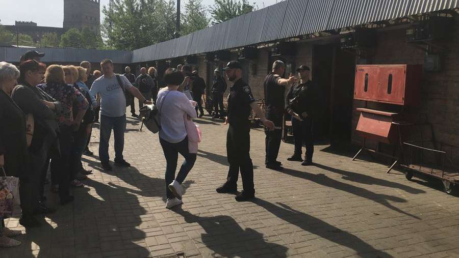 У Луцьку закрили Центральний ринок – оголосили «санітарний день» (фото, відео)