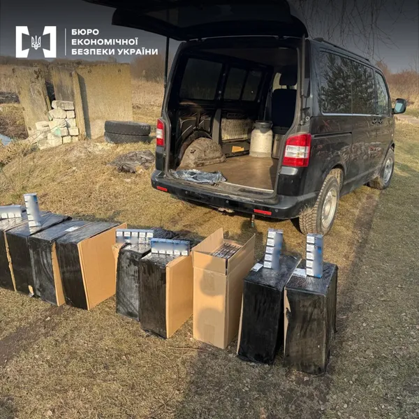Сигарети поштою по всій Україні: на Волині БЕБ викрило схему на 1,8 млн грн (фото, відео)