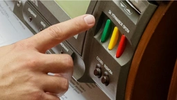 Перші кнопкодавці в Раді: Волинь, вибачення, відмова від зарплати (відео)