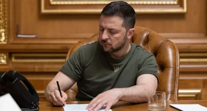Вже не 1 червня: Зеленський переніс День захисту дітей