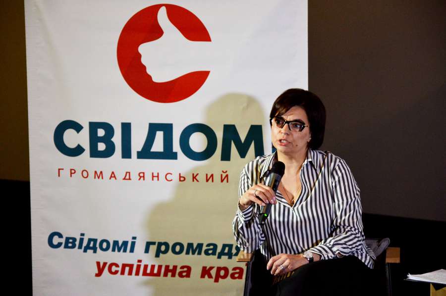 Олена Палагута розповіла про успіх «Континіуму» свідомим лучанам (фото)