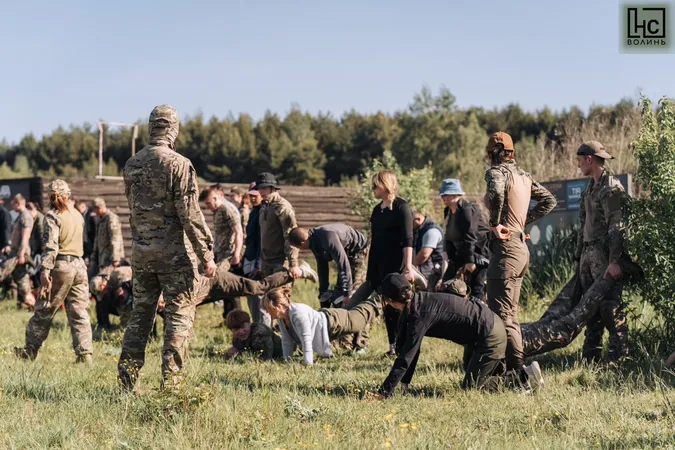 Хардкор і практика: на Волині понад сотня цивільних пройшла потужний військовий вишкіл (фото)