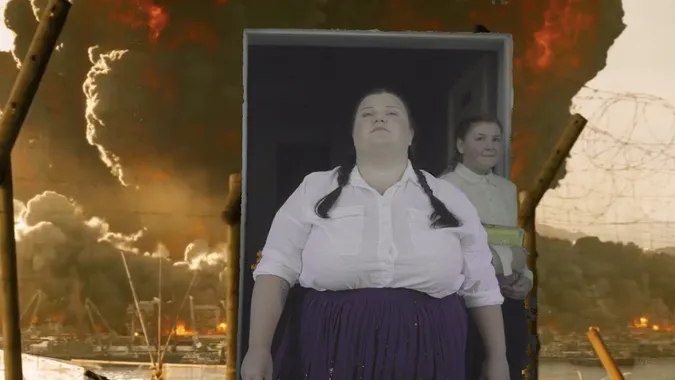 Реперка Alyona Alyona випустила кліп про шкільний булінг