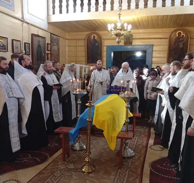 На Волині провели в останню дорогу Героя Віктора Маковецького (фото)