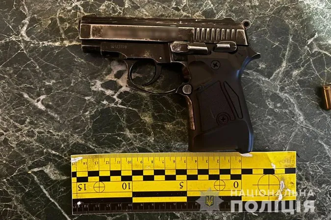 Волинянин переробив стартовий пістолет у травматичний, зброю вилучили