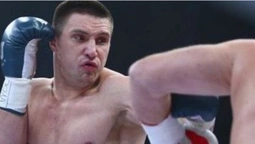 Український боксер «поклав спати» росіянина в першому раунді (відео)