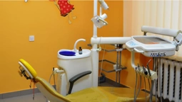 Відділ стоматології в Луцькій міській дитячій поліклініці тепер з генератором (фото)