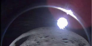 Космічний апарат Odysseus показав перші знімки з поверхні Місяця (фото)