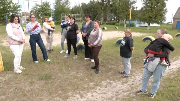 Закриття школи у селі на Волині: батьки виступають проти (фото, відео)