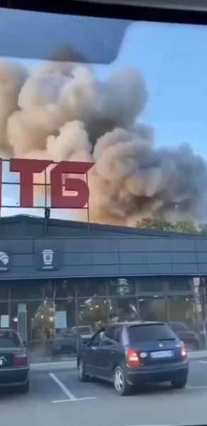 Росія вдарила по Уманському району: повідомляють, що зачепило супермаркет «АТБ» (фото)