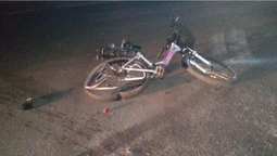 Біля Липин п'яний водій збив велосипедистку і намагався втекти (фото)