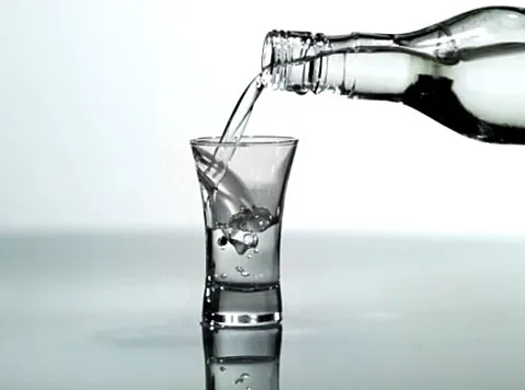 Уряд задумав суттєво збільшити ціни на горілку 