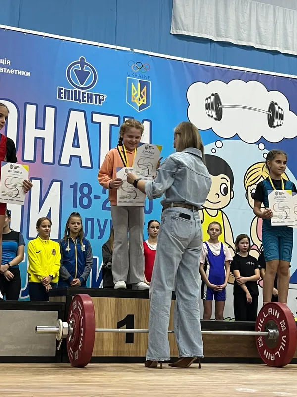 Юна волинянка – чемпіонка України з важкої атлетики (фото)