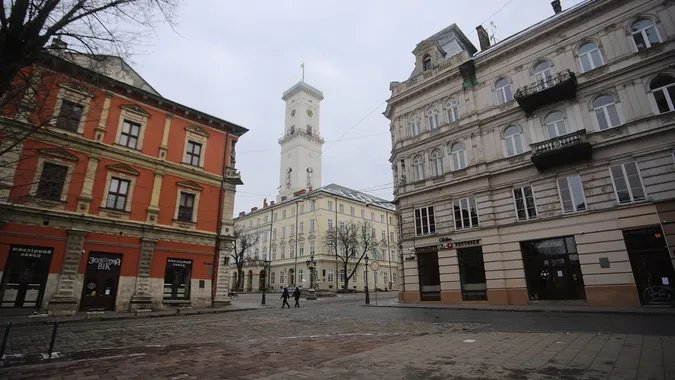 У Львові будуватимуть житло для біженців