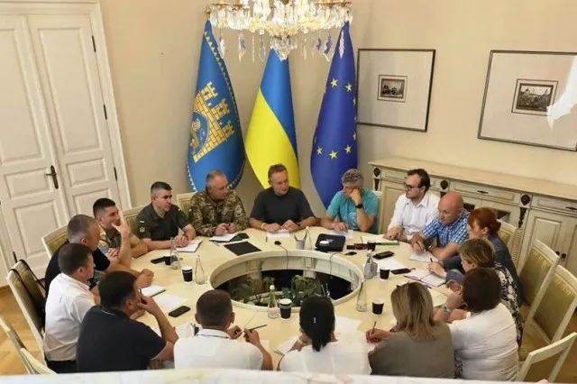 Львів готується відбивати напад білорусів: Садовий провів оперативну нараду