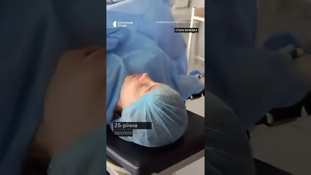 25-річна волинянка під час пологів заспівала колискову в операційній (відео)