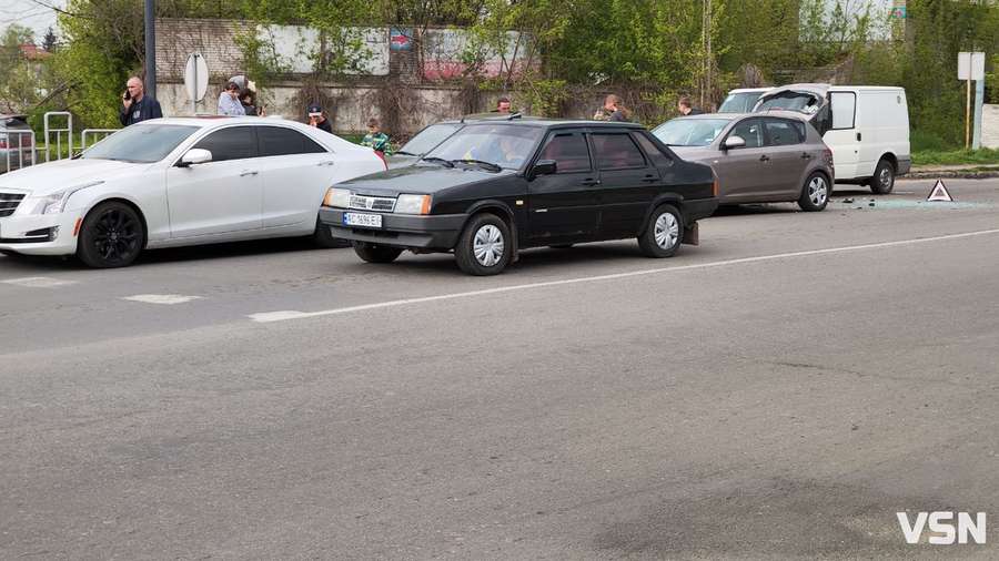 У Луцьку – аварія за участі чотирьох автівок (фото)