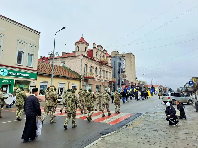 У Ковелі провели в останню дорогу 18-річного Захисника Дмитра Приймачука (фото)