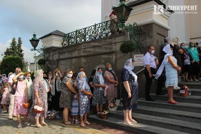 Як у Луцьку святкували Яблучний Спас (фото, відео)