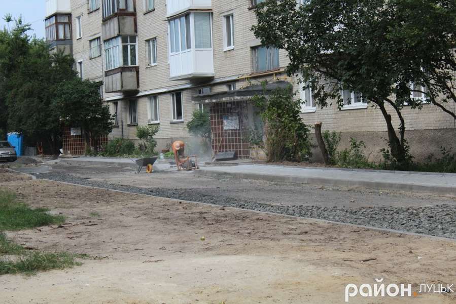 У Луцьку вперше за 36 років поремонтували вулицю (фото)