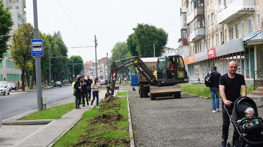 Проспект Волі у Луцьку досі перекритий: що там робиться (фото)