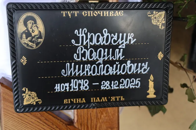 У Луцьку попрощалися з Героєм Вадимом Кравчуком (фото)