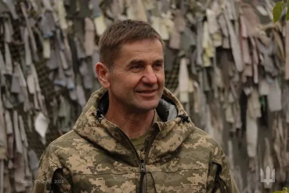 Став інженером: вчитель хімії і географії школи на Волині пішов у ЗСУ (фото)