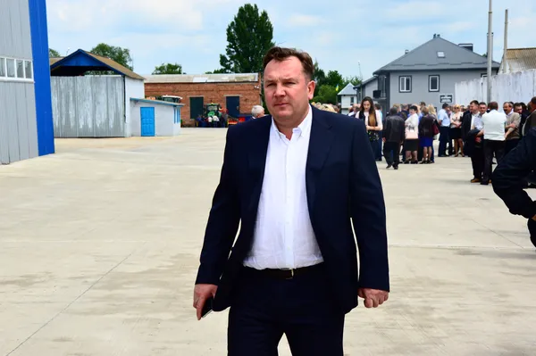 ...Євген Дудка не дуже публічний чоловік, але на таку подію прийшов...