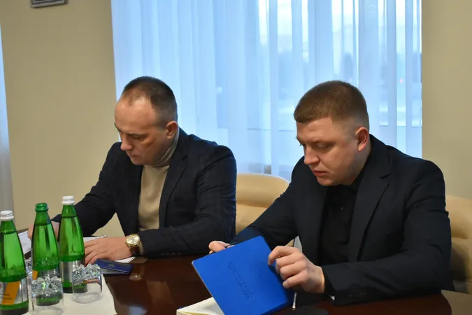 Голова Волинської ОДА Рудницький вручив посвідчення новим заступникам (фото)
