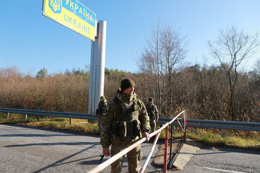 На кордоні України з Білоруссю розпочалася спецоперція (фото, відео)