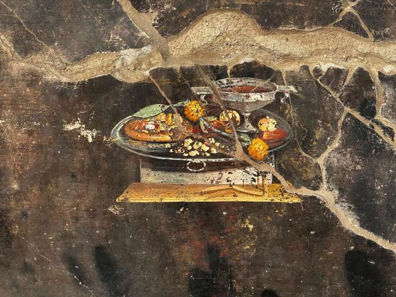 У Помпеях знайшли стародавню фреску, на якій зображений «предок» піци (фото)