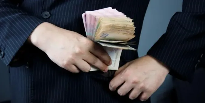 На Волині директор коледжу і підприємець вкрали понад 100 тисяч з бюджету