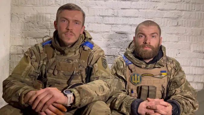 «Азов» та морпіхи врятували півтисячі українських воїнів із порту Маріуполя