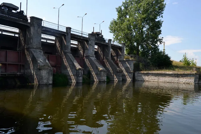 На Волині може прорвати дамбу