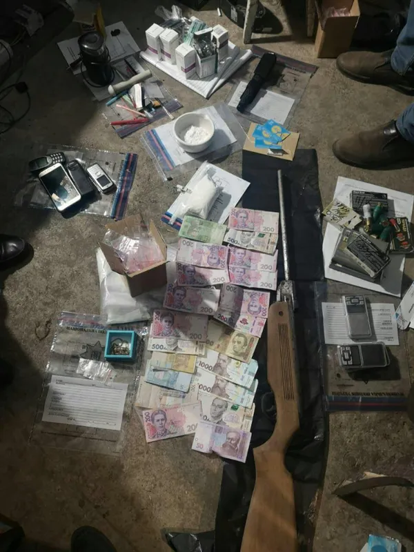 Щомісяця виготовляли кілограм амфетаміну: наркоділкам на Волині оголосили підозру