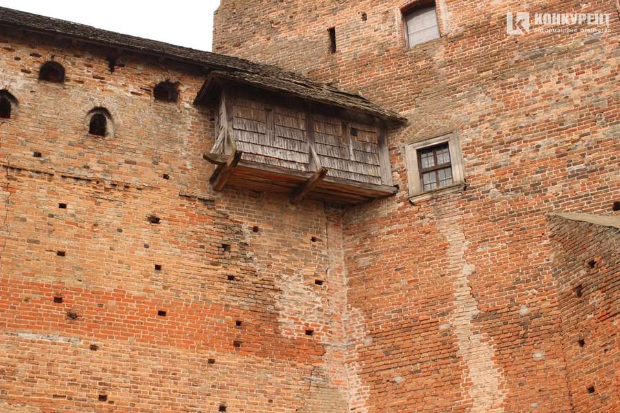 У Луцьку руйнується замок Любарта: у чому річ (фото)
