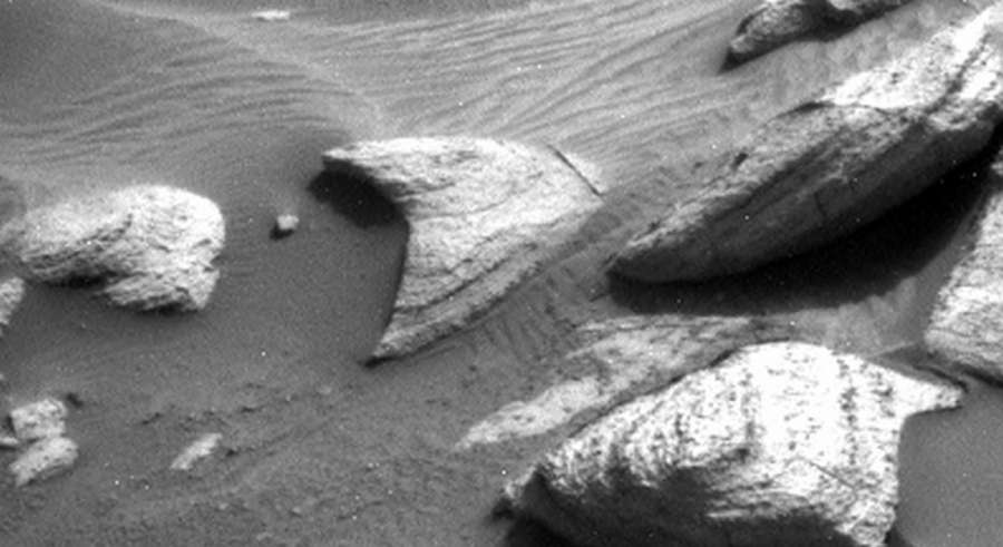 Марсохід Curiosity зафільмував на Марсі відомий символ із «Зоряного шляху» (фото)