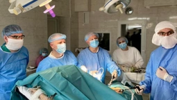 У Нововолинську виконали унікальну операцію з видалення пухлини й каменів (фото)