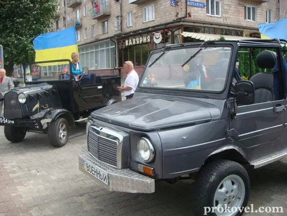 На Волині відбувся пробіг ретро-автомобілів (фото) 
