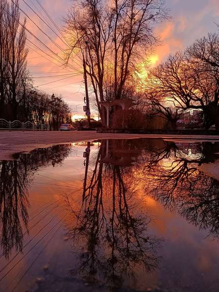 Фантастичний захід сонця після дощу в Луцьку (фото)