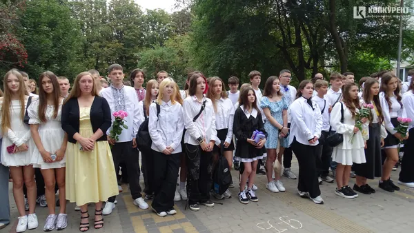 Як відзначили 1 вересня у луцькому ліцеї №15 (фото)