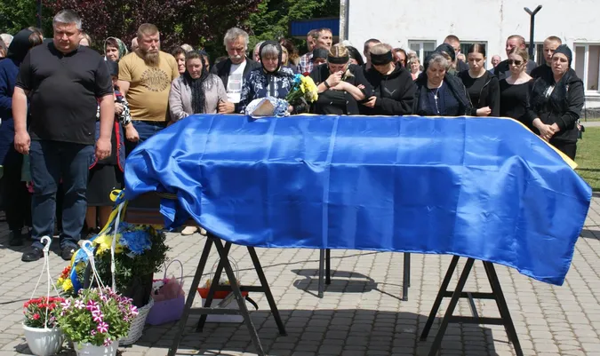 Назавжди 29: на Волині попрощалися з Героєм Анатолієм Радчуком (фото)