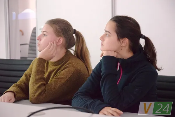 «День професії»:  луцькі школярі дізналися про роботу «Kromberg&Schubert» (фото)