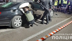 У Києві вибухнув "мерседес" бізнесмена: водію відірвало голову (фото)